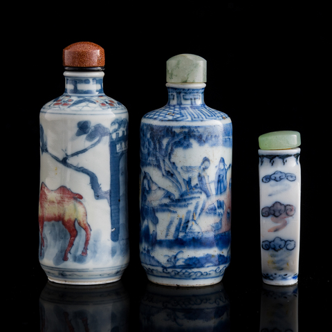 古玩陶瓷青花釉里紅人物故事紋鼻煙壺真品鑒賞圖