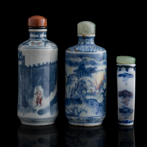 古玩陶瓷青花釉里紅人物故事紋鼻煙壺真品鑒賞圖