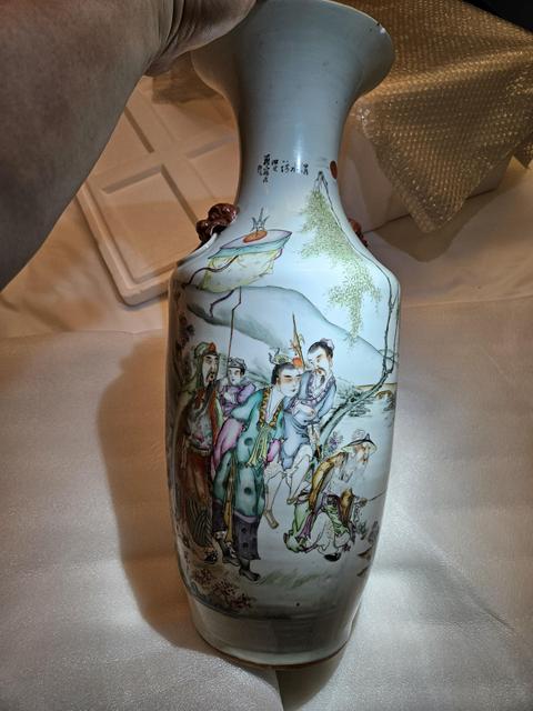 古玩陶瓷文王訪賢人物瓶真品鑒賞圖