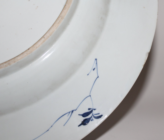 古玩陶瓷康熙青花花卉紋盤真品鑒賞圖