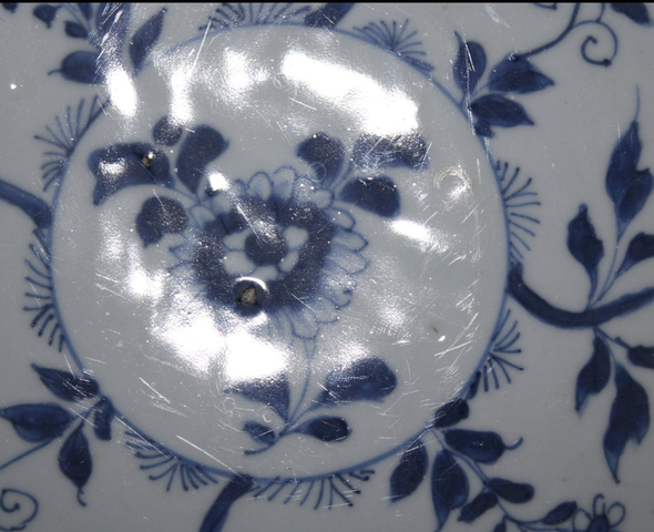 古玩陶瓷康熙青花花卉紋盤真品鑒賞圖