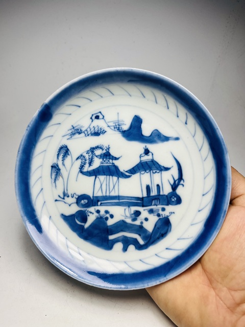 古玩陶瓷樓臺(tái)亭閣山水紋青花盤(pán)拍賣(mài),當(dāng)前價(jià)格0元