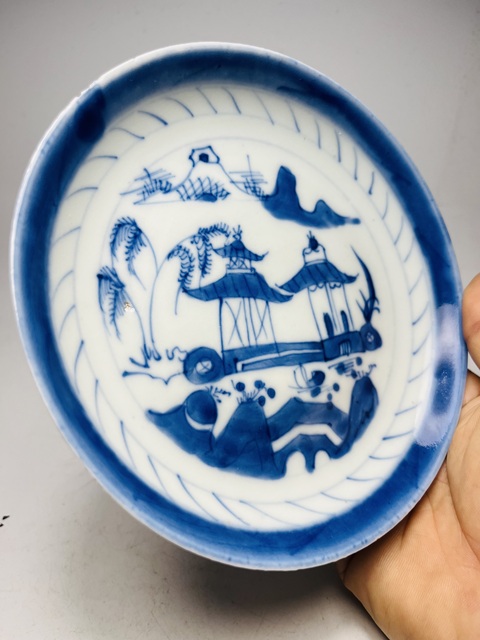 古玩陶瓷樓臺(tái)亭閣山水紋青花盤(pán)拍賣(mài),當(dāng)前價(jià)格0元