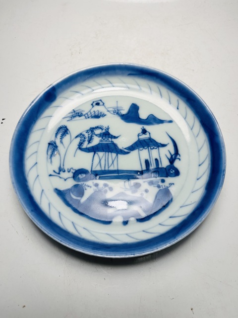 古玩陶瓷樓臺(tái)亭閣山水紋青花盤(pán)拍賣(mài),當(dāng)前價(jià)格0元