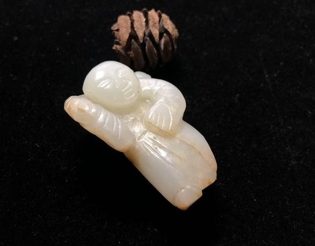 古玩玉器元代白玉紅沁和田玉雕“童子”拍賣,當前價格38000元