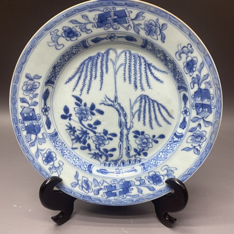古玩陶瓷花卉紋青花盤真品鑒賞圖