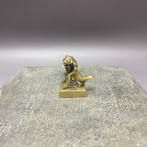古玩陶瓷獅扭印章真品鑒賞圖