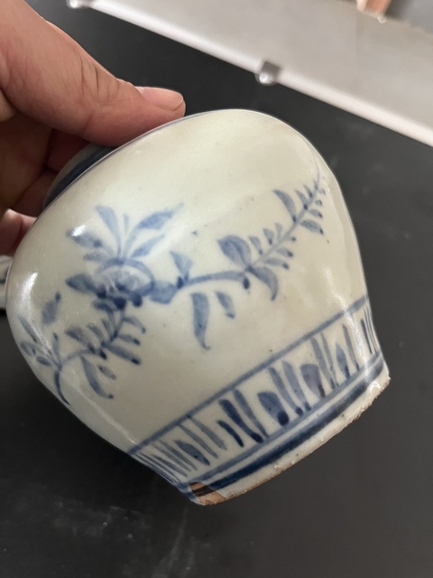 古玩陶瓷明中期折枝花卉紋青花蓋罐真品鑒賞圖