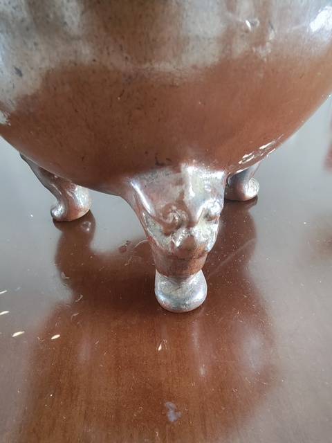 古玩陶瓷紫金釉三足雙耳香爐真品鑒賞圖
