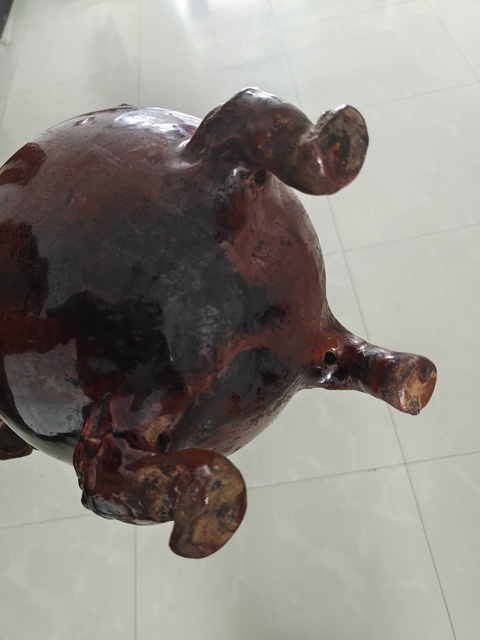古玩陶瓷紫金釉三足雙耳香爐真品鑒賞圖