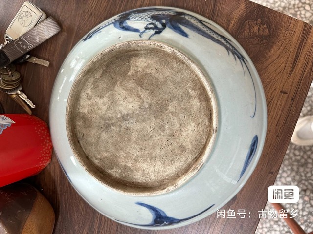 古玩陶瓷乾隆青花過墻龍盤真品鑒賞圖