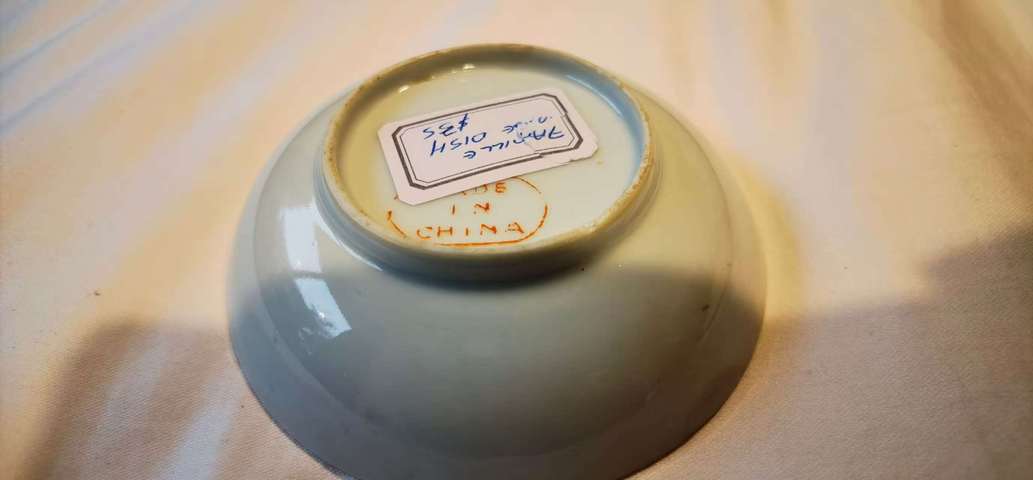 古玩陶瓷廣彩人物花卉紋盤真品鑒賞圖