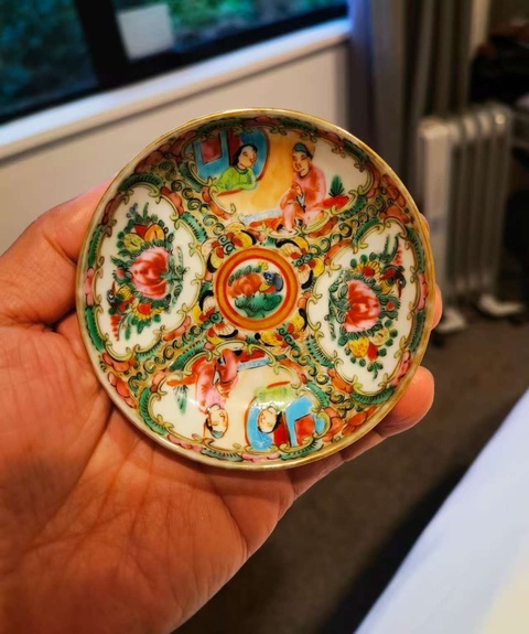 古玩陶瓷廣彩人物花卉紋盤真品鑒賞圖