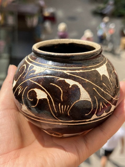 古玩陶瓷磁州窯刻花罐子真品鑒賞圖