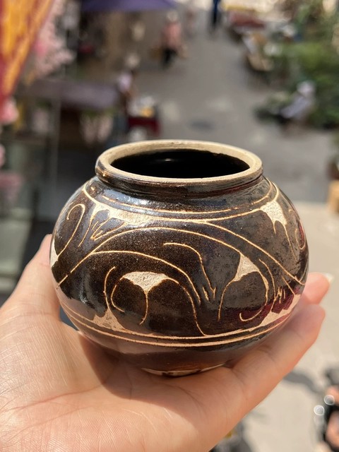 古玩陶瓷磁州窯刻花罐子真品鑒賞圖