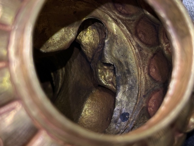 古玩雜項手工暫刻黃金蓮花獅子擺件真品鑒賞圖