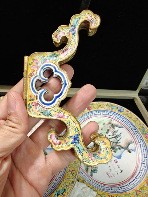 古玩陶瓷山水紋盤真品鑒賞圖