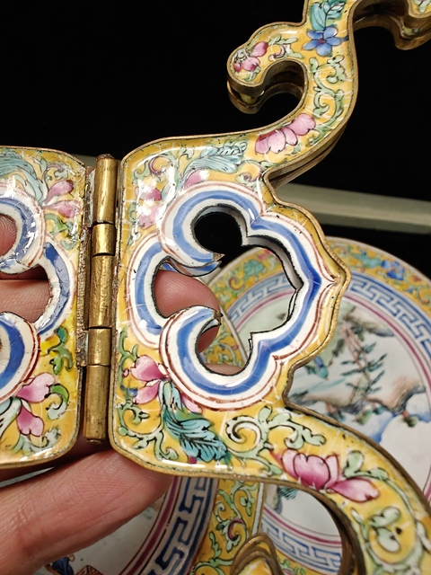 古玩陶瓷山水紋盤真品鑒賞圖