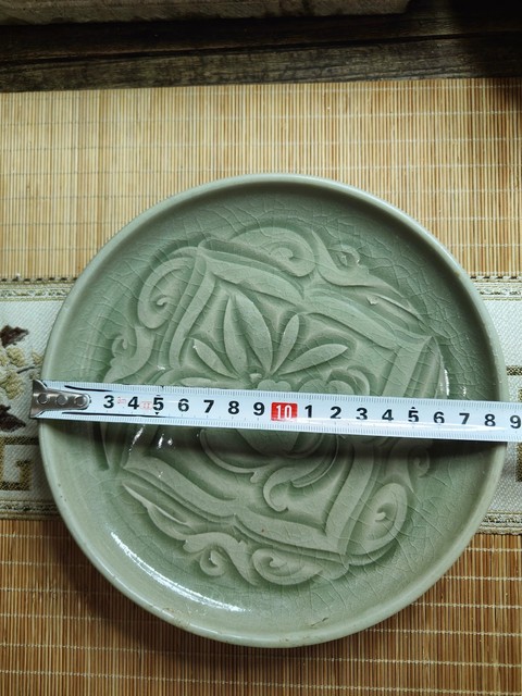 古玩陶瓷青瓷刻花盤真品鑒賞圖