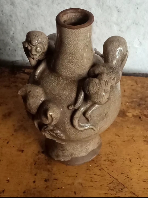 古玩陶瓷靈猴壽桃瓶真品鑒賞圖