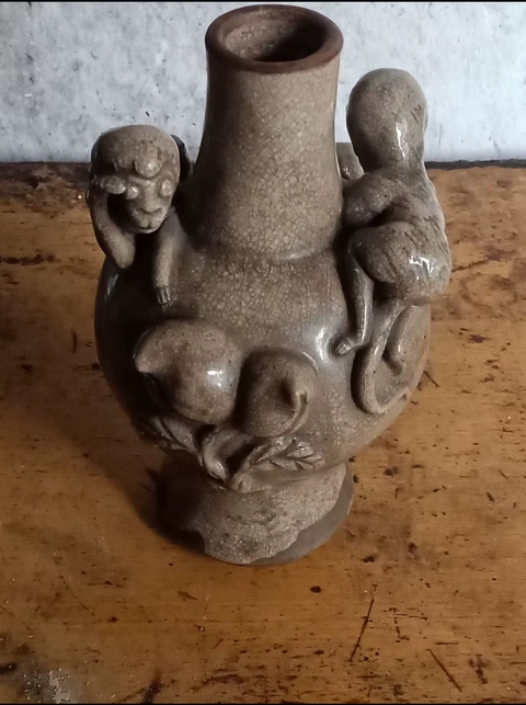 古玩陶瓷靈猴壽桃瓶真品鑒賞圖