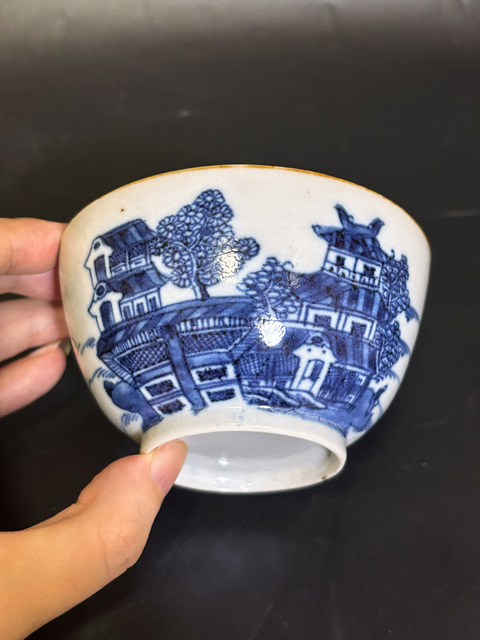 古玩陶瓷青花山水人物紋杯碟真品鑒賞圖