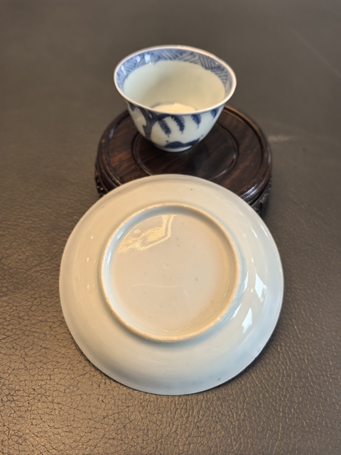 古玩陶瓷青花仕女人物杯碟真品鑒賞圖
