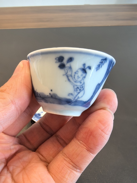 古玩陶瓷青花仕女人物杯碟真品鑒賞圖