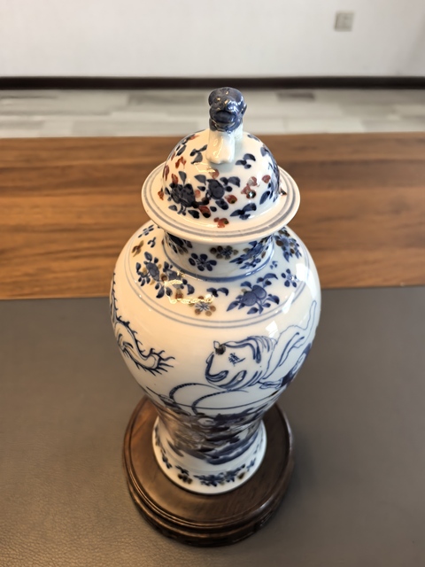 古玩陶瓷青花釉里紅刀馬人物雞腿瓶真品鑒賞圖