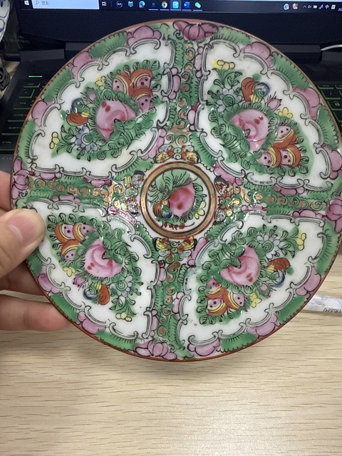 古玩陶瓷廣彩花卉紋盤真品鑒賞圖