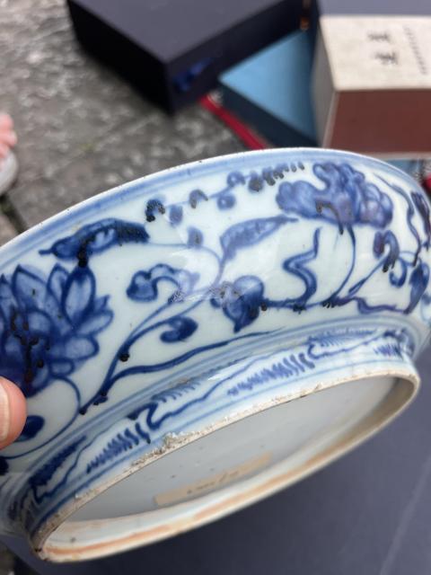 古玩陶瓷明成化青花花卉三多紋臥盤拍賣,當前價格19800元