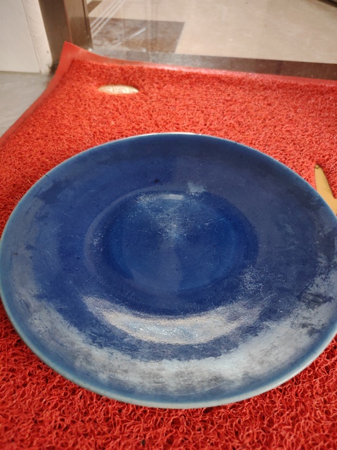 古玩陶瓷乾隆寶石藍(lán)釉盤真品鑒賞圖