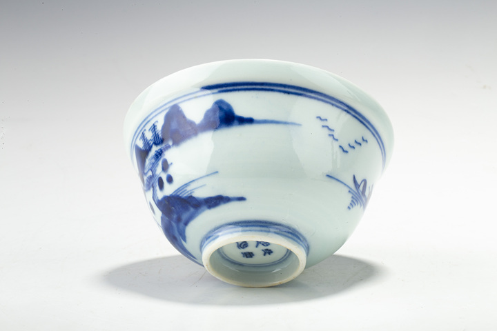 古玩陶瓷清中·青花山水人物紋蓋碗拍賣,當前價格1728元