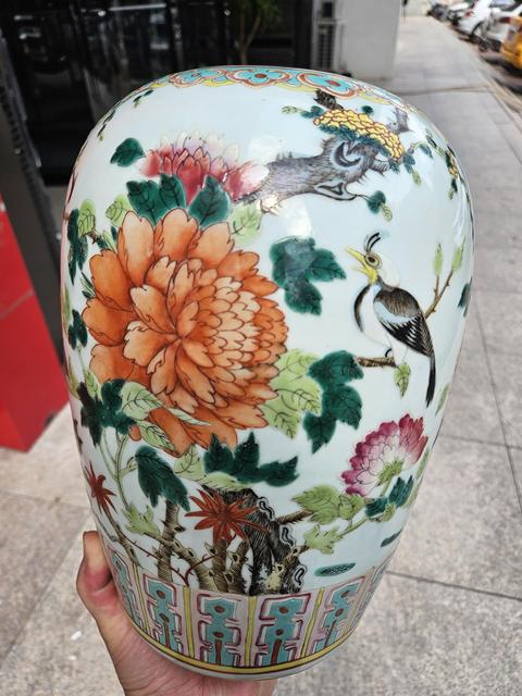 古玩陶瓷粉彩花鳥紋冬瓜罐真品鑒賞圖