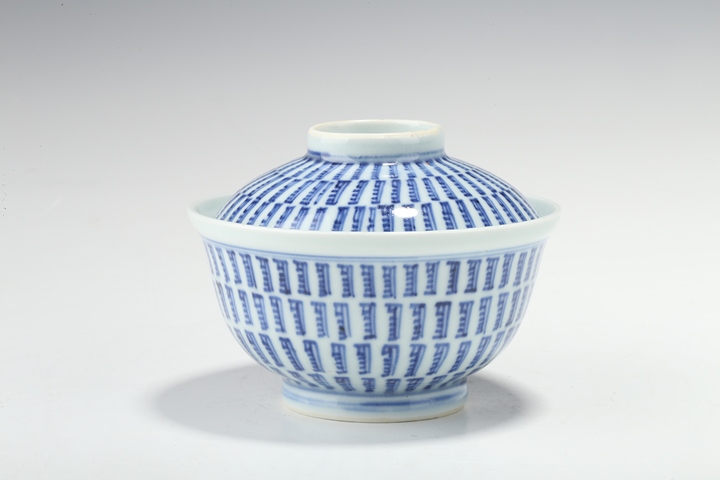 古玩陶瓷雍正·青花壽字紋蓋碗真品鑒賞圖