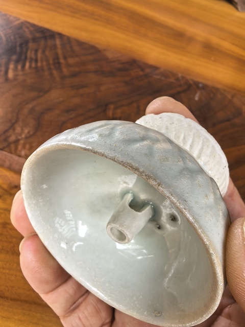 古玩陶瓷青白釉刻花燭臺(tái)真品鑒賞圖