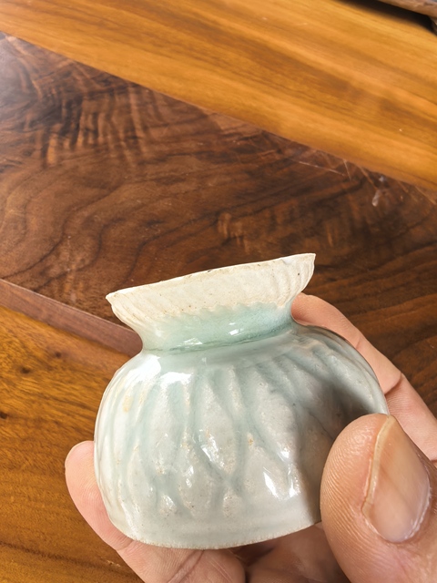古玩陶瓷青白釉刻花燭臺(tái)真品鑒賞圖