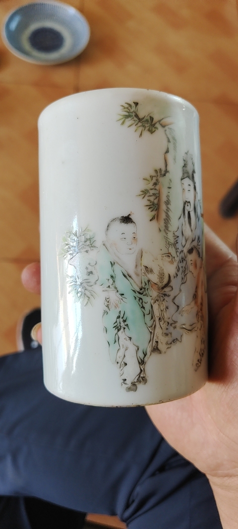 古玩陶瓷粉彩筆筒真品鑒賞圖