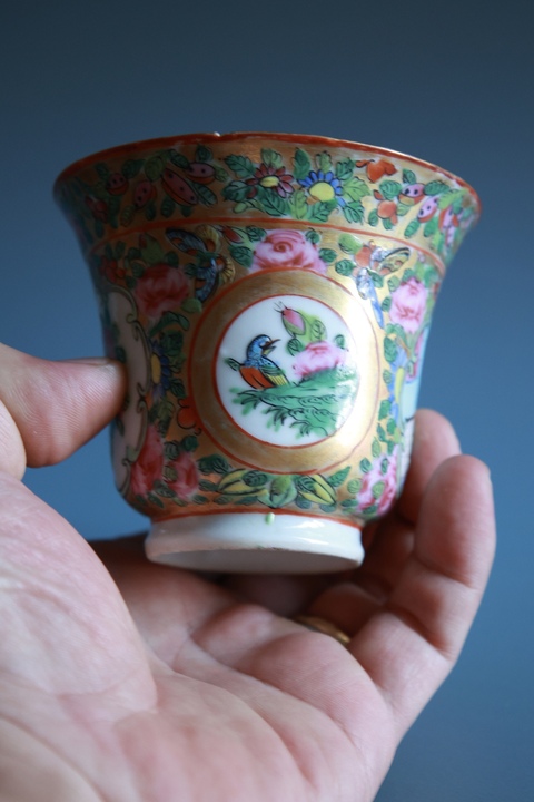 古玩陶瓷廣彩人物紋杯真品鑒賞圖
