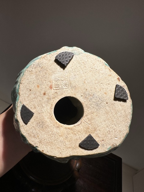 古玩陶瓷五彩花卉紋羅漢瓷塑雕像真品鑒賞圖