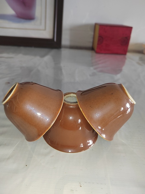 古玩陶瓷外紫金釉內青花杯拍賣,當前價格400元