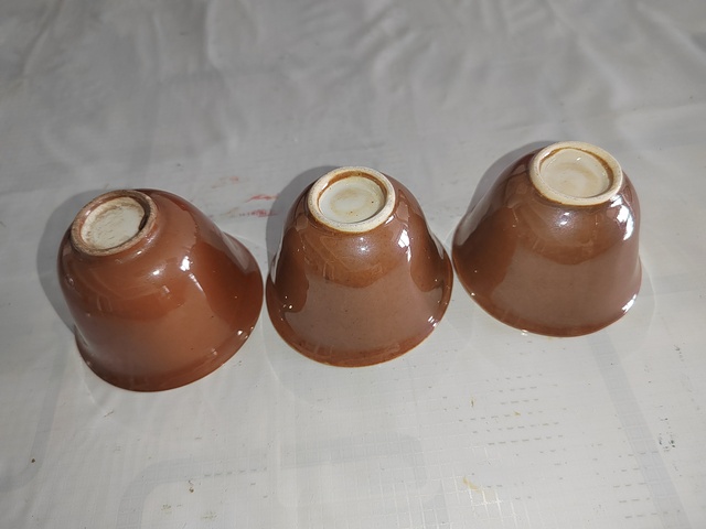 古玩陶瓷外紫金釉內青花杯拍賣,當前價格400元