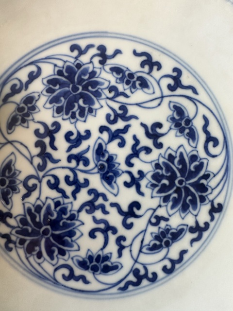 古玩陶瓷青花纏枝花卉紋盤，建議寄到研究院真品鑒賞圖