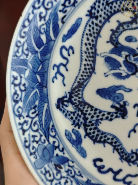 古玩陶瓷晚清青花龍紋盤真品鑒賞圖