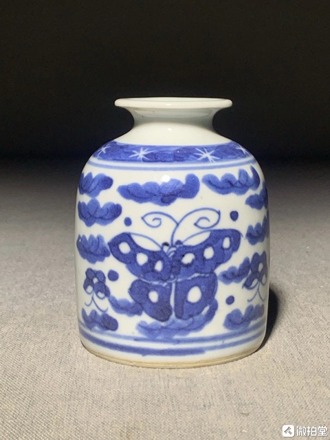 古玩陶瓷青花蝴蝶花卉紋水盂真品鑒賞圖
