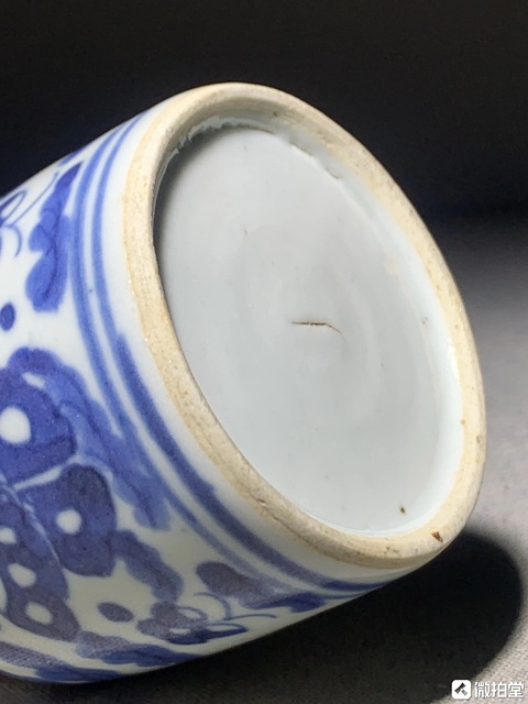 古玩陶瓷青花蝴蝶花卉紋水盂真品鑒賞圖
