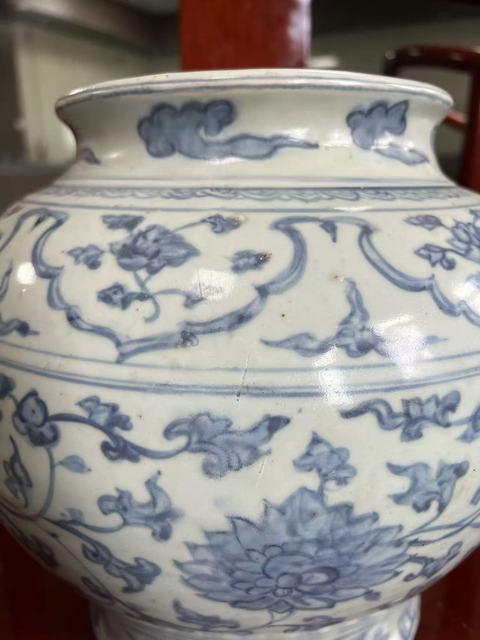 古玩陶瓷明中·青花纏枝花卉紋蓋罐拍賣,當前價格99999元