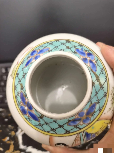 古玩陶瓷粉彩人物故事罐真品鑒賞圖