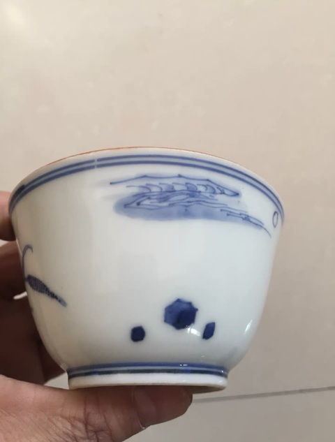 古玩陶瓷青花花卉紋茶碗真品鑒賞圖