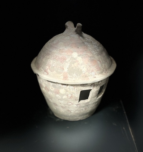 古玩陶瓷戰(zhàn)國(guó)·點(diǎn)彩鳥倉(cāng)拍賣,當(dāng)前價(jià)格396元